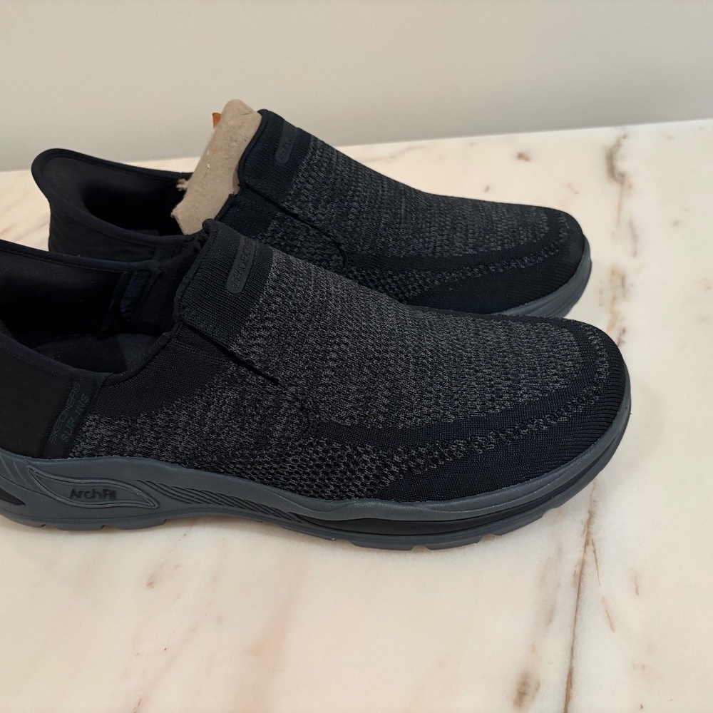 Skechers Hands Free Slip-ins